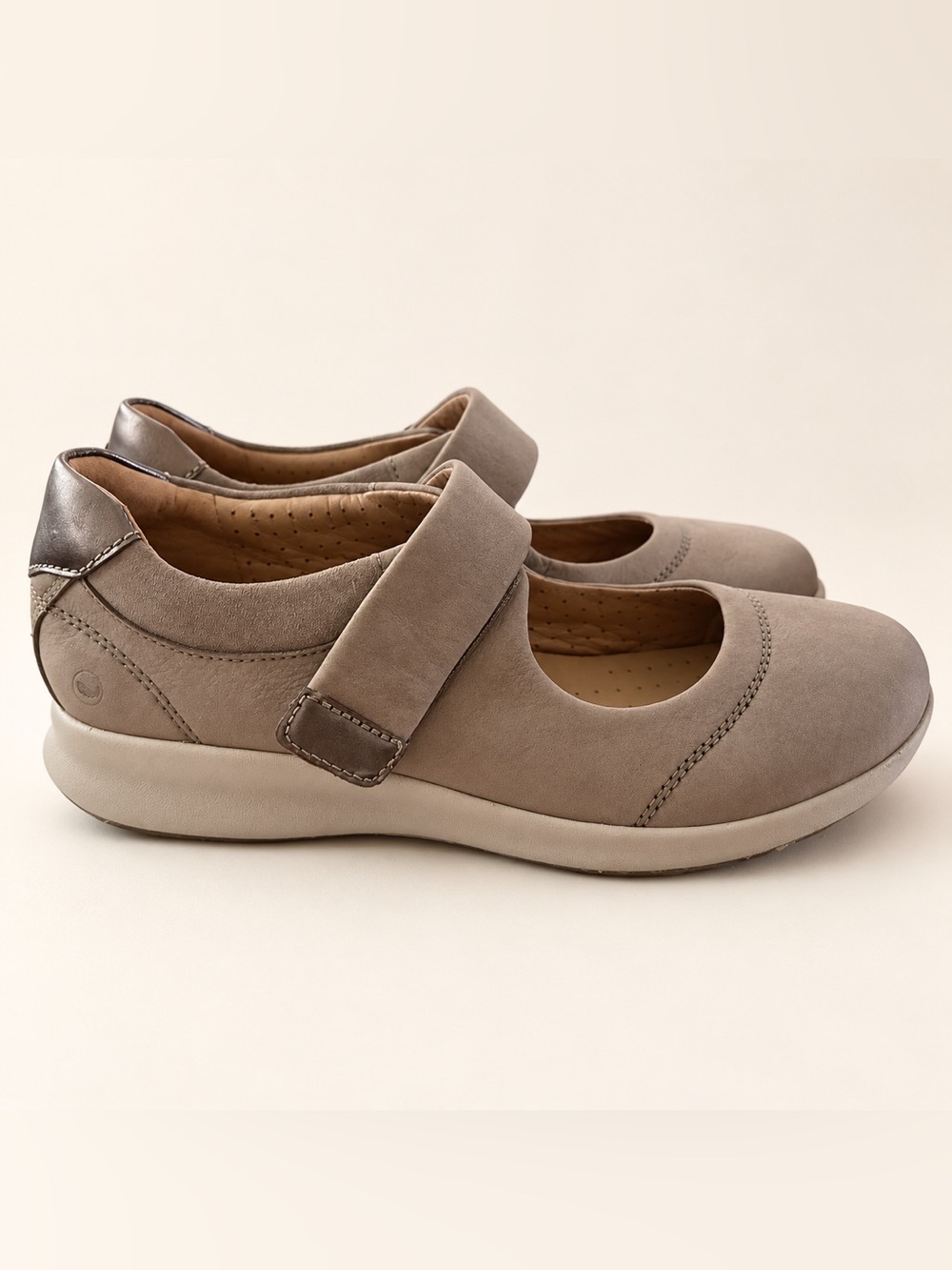 Clarks Unstructured Taupe Mary Jane Comfort Flats Size 9 M